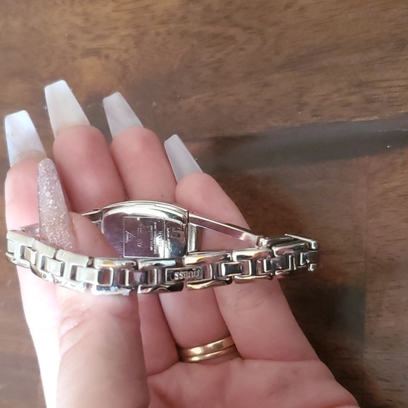 Guess Watch Like New - Picture 2 of 3